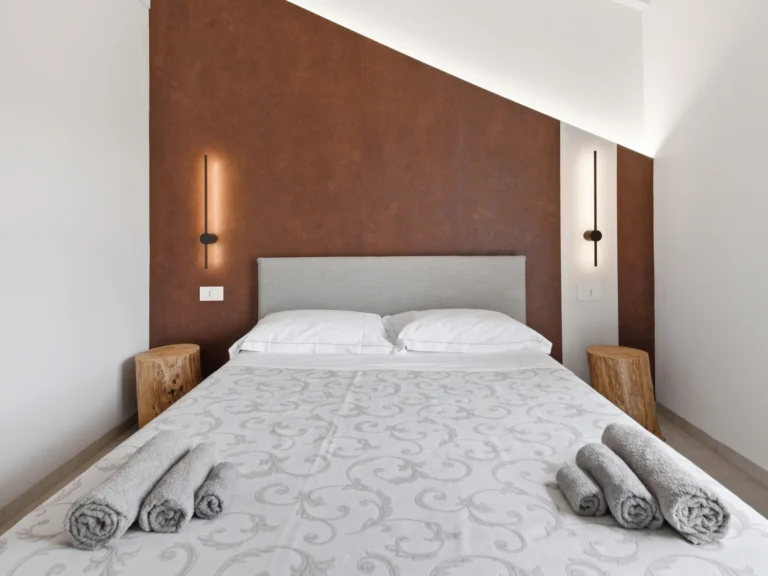 Home 6